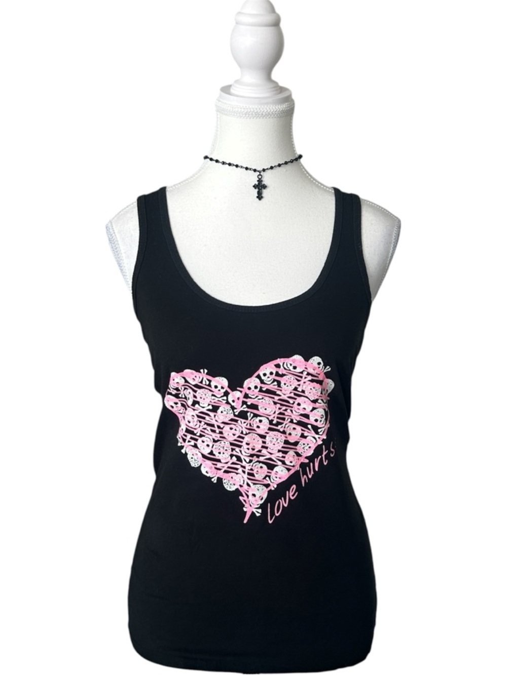 Y2K “Love Hurts” Black and Pink Skull Heart Graphic Print Tank Top